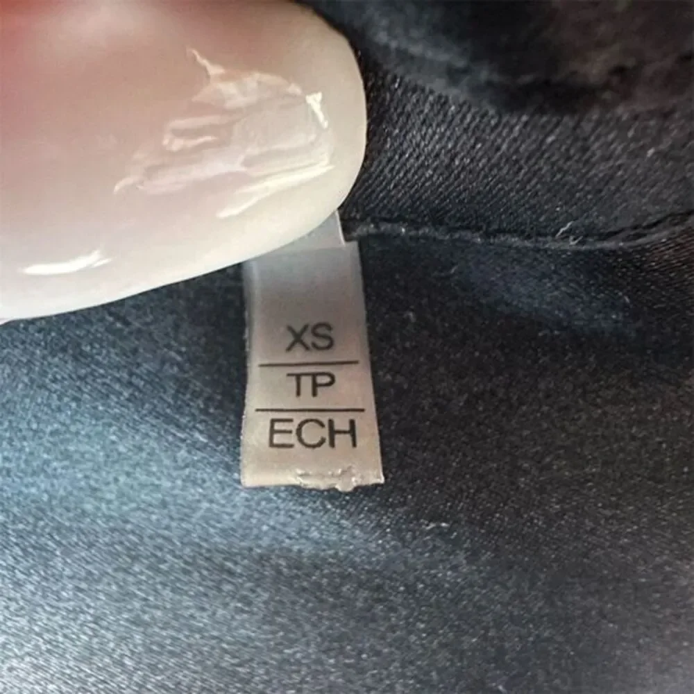 Elie Tahari Women's XS Black Martha Velvet Burnout Button Down Blouse - Picture 8 of 10